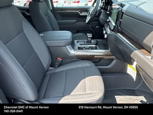 New 2025 GMC Sierra 1500 Elevation image 27