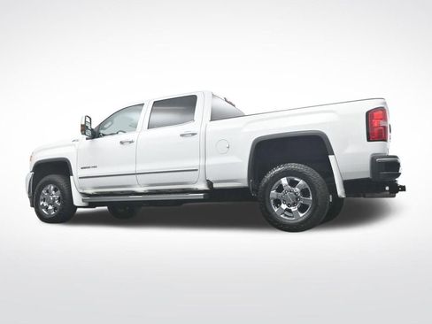 Used 2018 GMC Sierra 2500 SLT w/ Duramax Plus Package AWD/4WD image 38