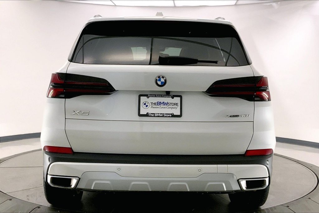Used 2026 BMW X5 xDrive40i w/ Climate Comfort Package AWD/4WD image 3