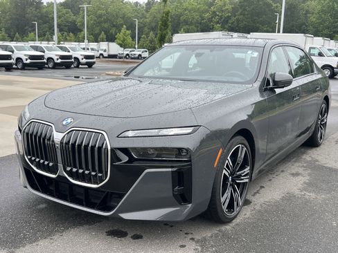 Used 2024 BMW 760i xDrive w/ Executive Package AWD/4WD image 5