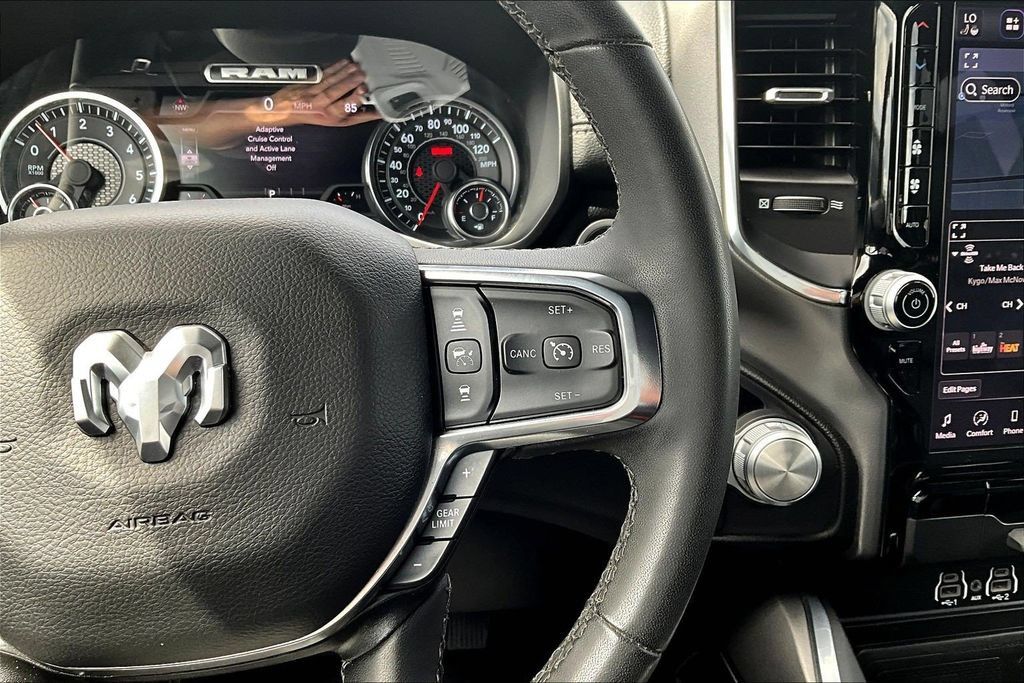 Used 2025 RAM 1500 Laramie AWD/4WD image 13