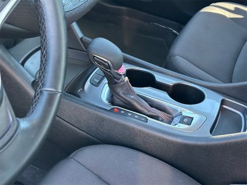 Certified 2025 Chevrolet Malibu RS image 11