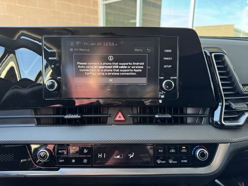 Used 2023 Kia Sportage LX image 24