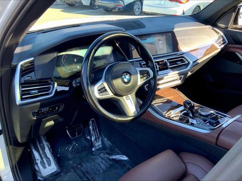 Used 2023 BMW X5 xDrive40i w/ M Sport Package image 17