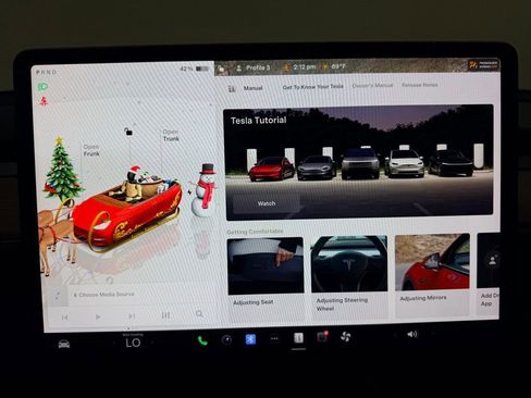 Used 2025 Tesla Model Y Long Range image 23