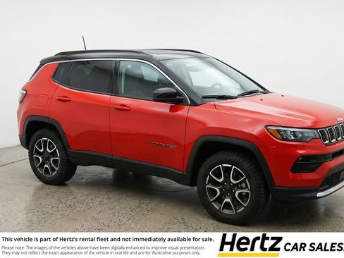 Used 2025 Jeep Compass Trailhawk AWD/4WD image 1