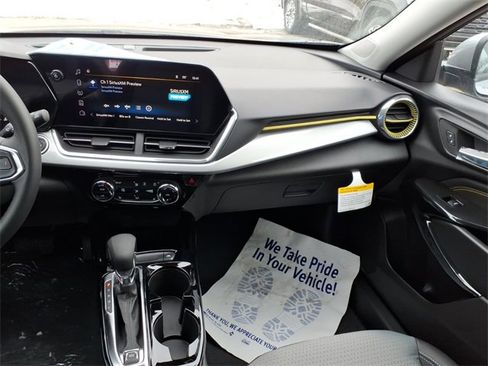 New 2026 Chevrolet Trax LT w/ LT Convenience Package image 15