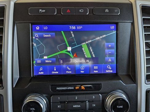Used 2020 Ford F150 Lariat w/ Equipment Group 502A Luxury AWD/4WD image 22
