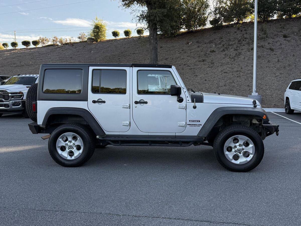 Used 2012 Jeep Wrangler Unlimited Sport AWD/4WD image 6