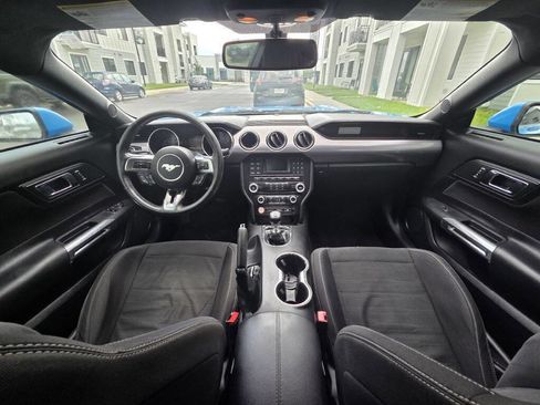 Used 2017 Ford Mustang GT RWD image 19