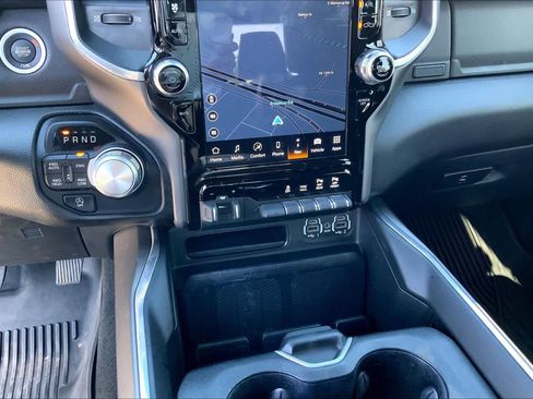 Used 2023 RAM 1500 Laramie AWD/4WD image 32