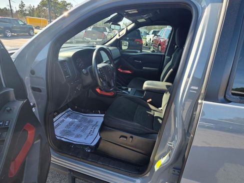 Used 2023 Nissan Frontier Pro-X w/ Pro Convenience Package image 6