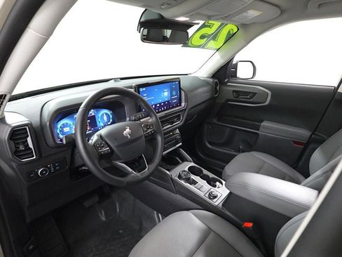 Used 2025 Ford Bronco Sport Badlands image 13