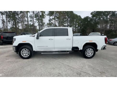 Certified 2024 GMC Sierra 3500 SLT w/ SLT Premium Package image 5