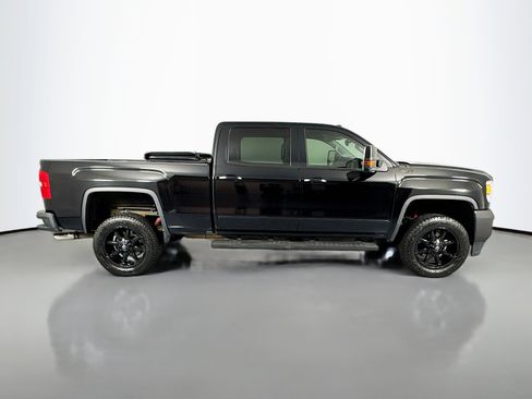 Used 2017 GMC Sierra 2500 SLT AWD/4WD image 4