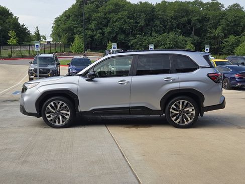 Certified 2025 Subaru Forester Touring AWD/4WD image 4