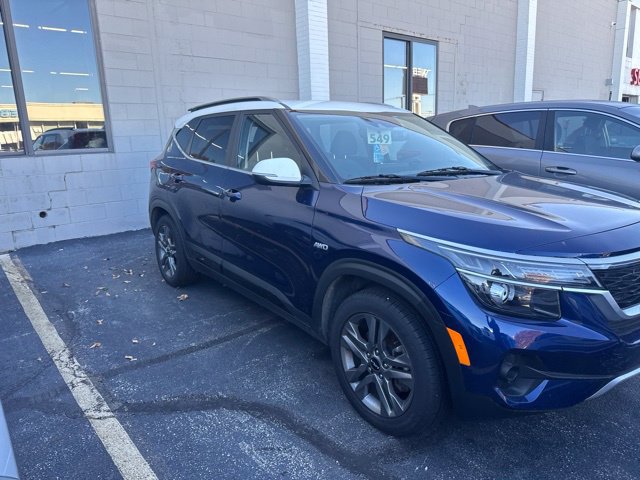 Used 2022 Kia Seltos S AWD/4WD image 3