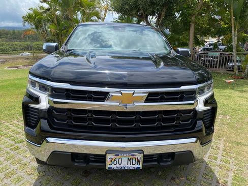 Used 2023 Chevrolet Silverado 1500 LT w/ Protection Package AWD/4WD image 2