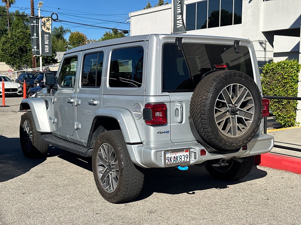 Used 2024 Jeep Wrangler High Altitude AWD/4WD image 3
