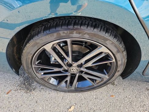 Used 2025 Toyota Camry XSE image 11