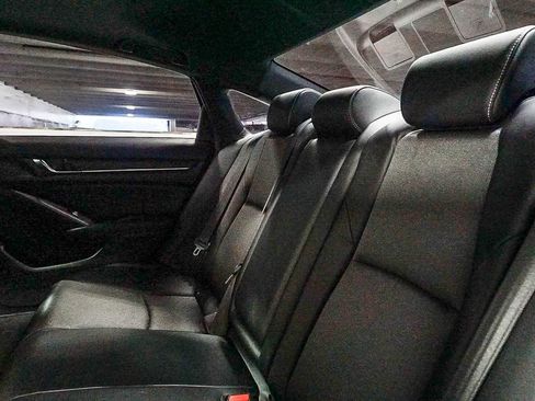 Used 2018 Honda Accord Sport image 20