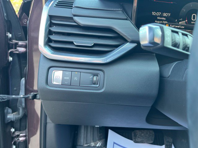 Used 2025 GMC Acadia Elevation FWD image 25