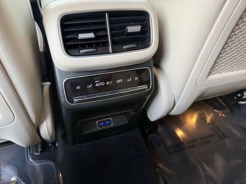 New 2025 Mercedes-Benz GLE 350 4MATIC image 16