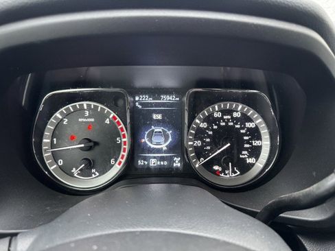 Used 2016 Nissan Titan PRO-4X w/ Pro-4x Convenience Package image 34