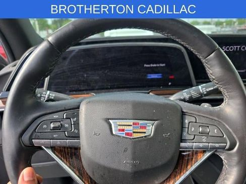 Used 2022 Cadillac Escalade Premium Luxury AWD/4WD image 11