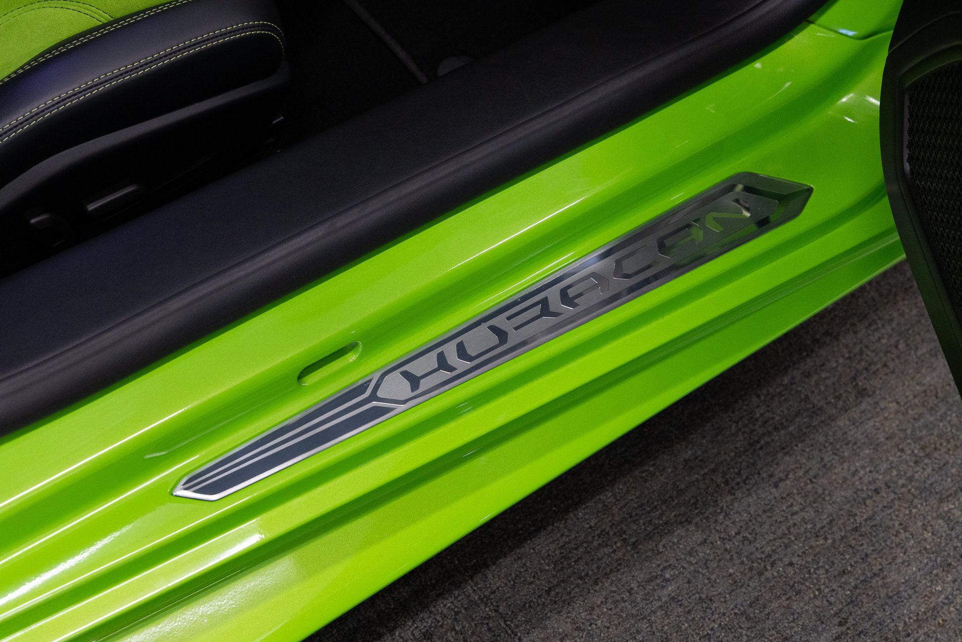 Used 2018 Lamborghini Huracan LP 580-2 RWD image 18