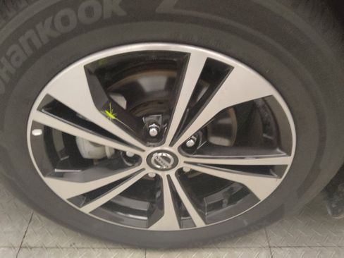Used 2022 Nissan Sentra SV FWD image 31