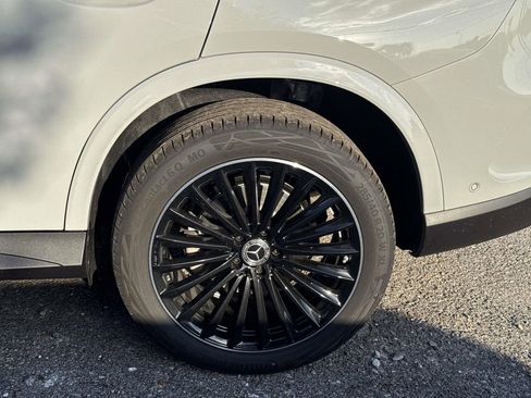 New 2026 Mercedes-Benz GLC 300 image 3