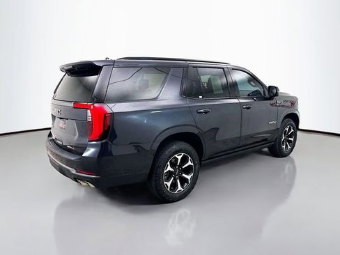 Used 2025 GMC Yukon AT4 w/ AT4 Premium Package image 9