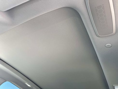 Certified 2025 Acura RDX SH-AWD w/ Advance Package image 11