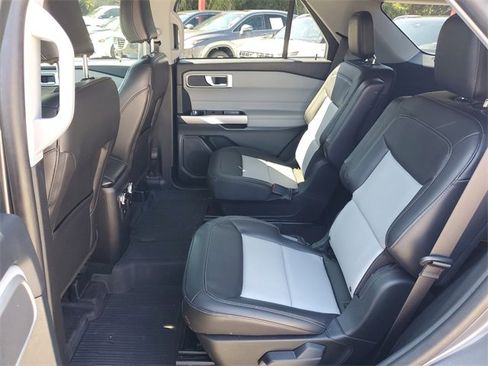 Used 2023 Ford Explorer XLT w/ Equipment Group 202A image 13
