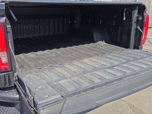 Used 2022 GMC Sierra 1500 Denali AWD/4WD image 18