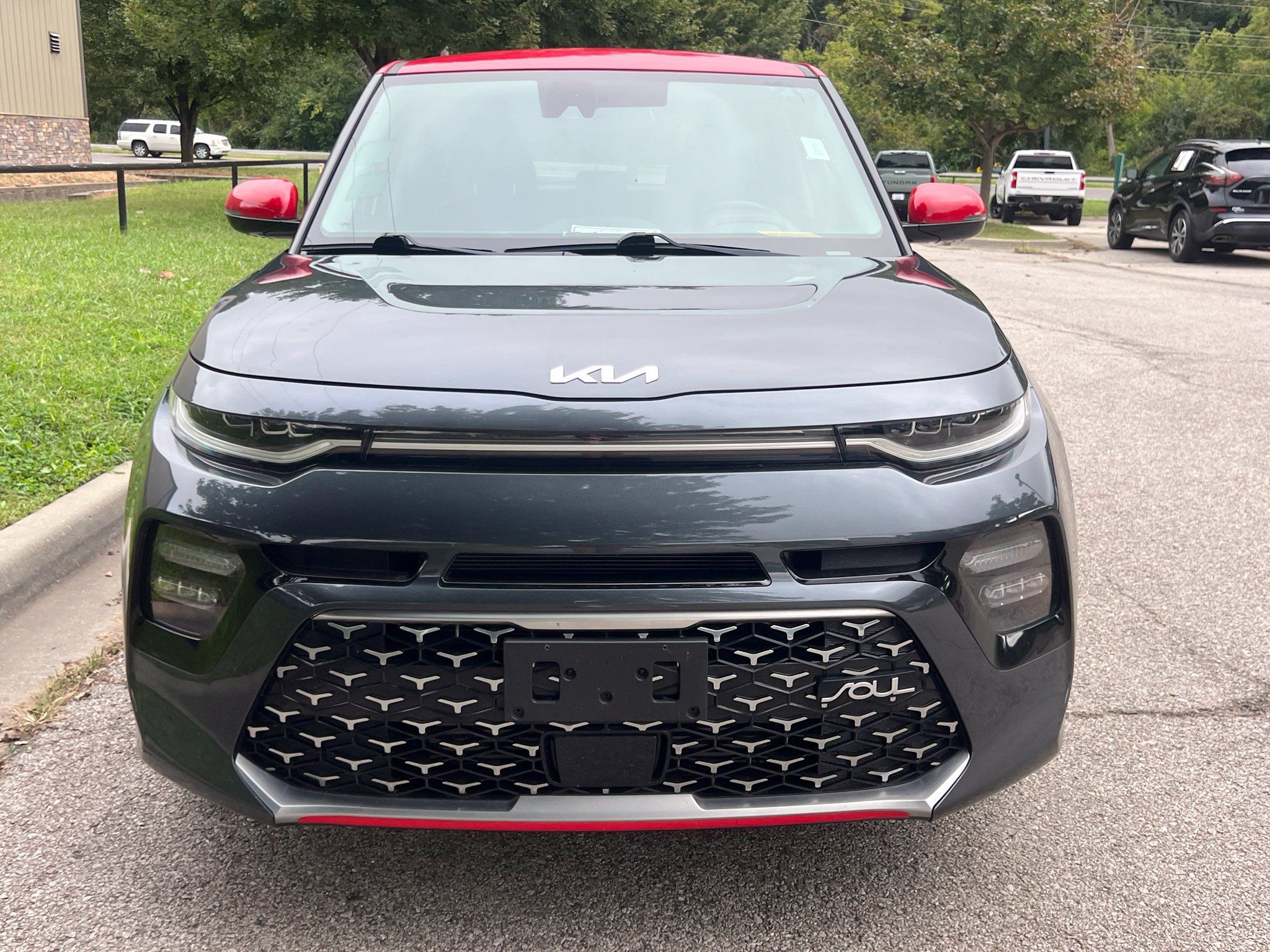 Used 2022 Kia Soul Turbo FWD image 2