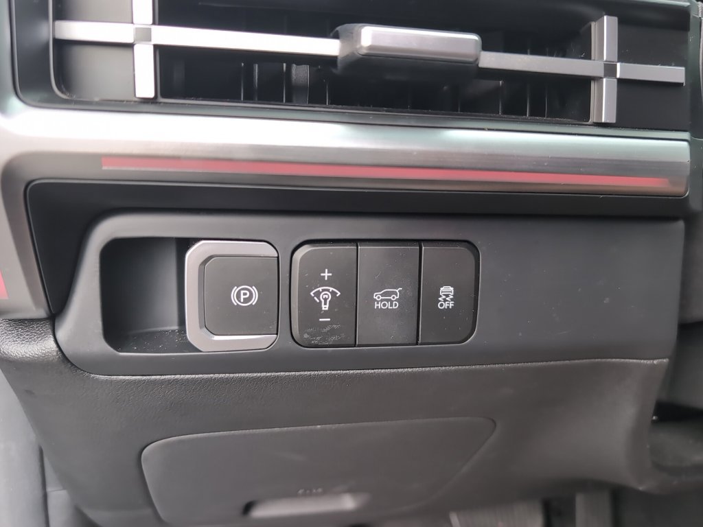 Used 2025 Hyundai Santa Fe Limited FWD image 20