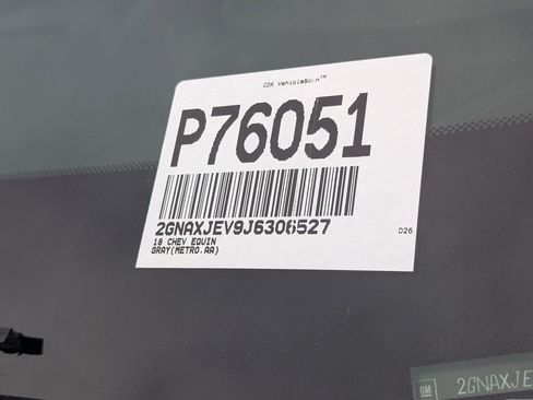 Used 2018 Chevrolet Equinox LT image 32