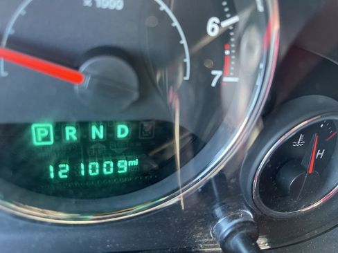 Used 2015 Jeep Wrangler Sport image 9