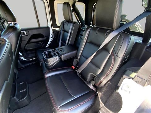Used 2021 Jeep Wrangler Unlimited Rubicon AWD/4WD image 19