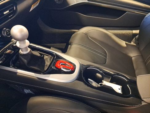 New 2025 Lotus Emira image 27