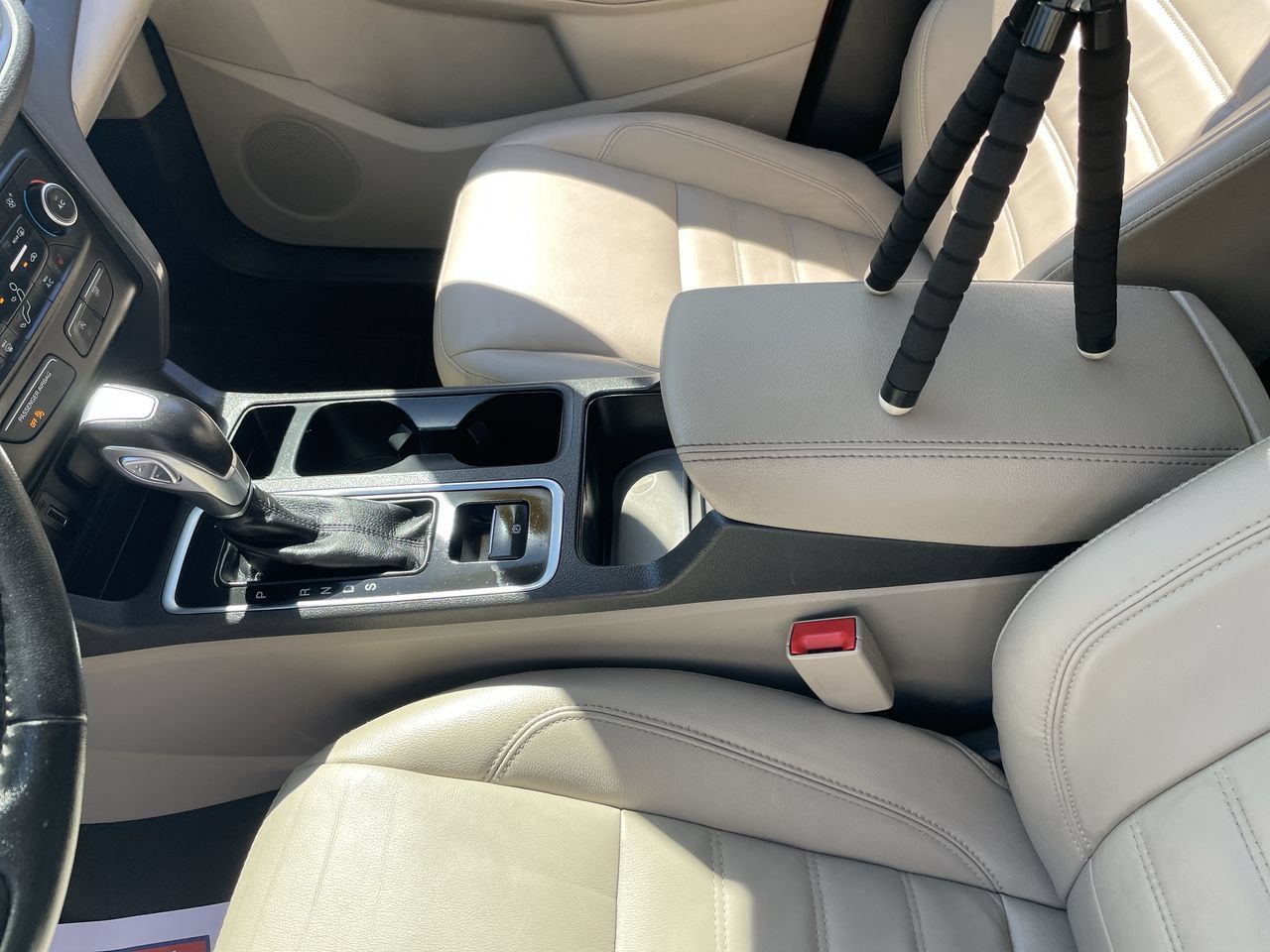 Used 2018 Ford Escape SEL AWD/4WD image 20