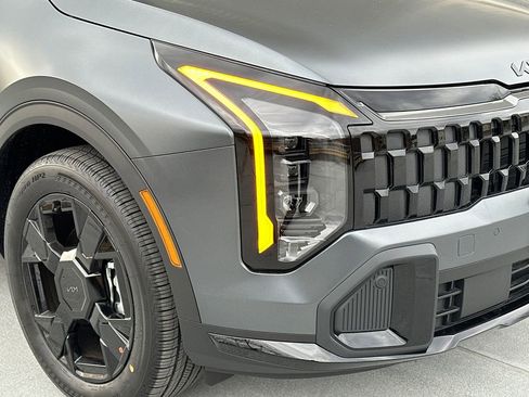 New 2026 Kia Sportage X-Line AWD/4WD image 12