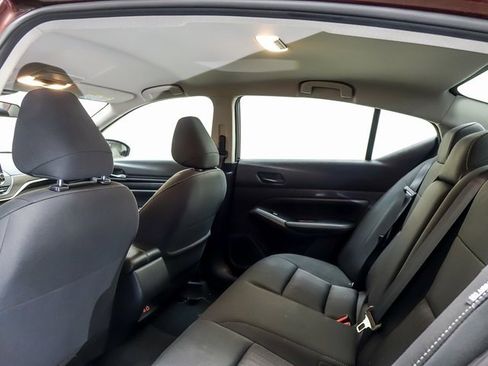 Used 2024 Nissan Altima 2.5 SV image 11