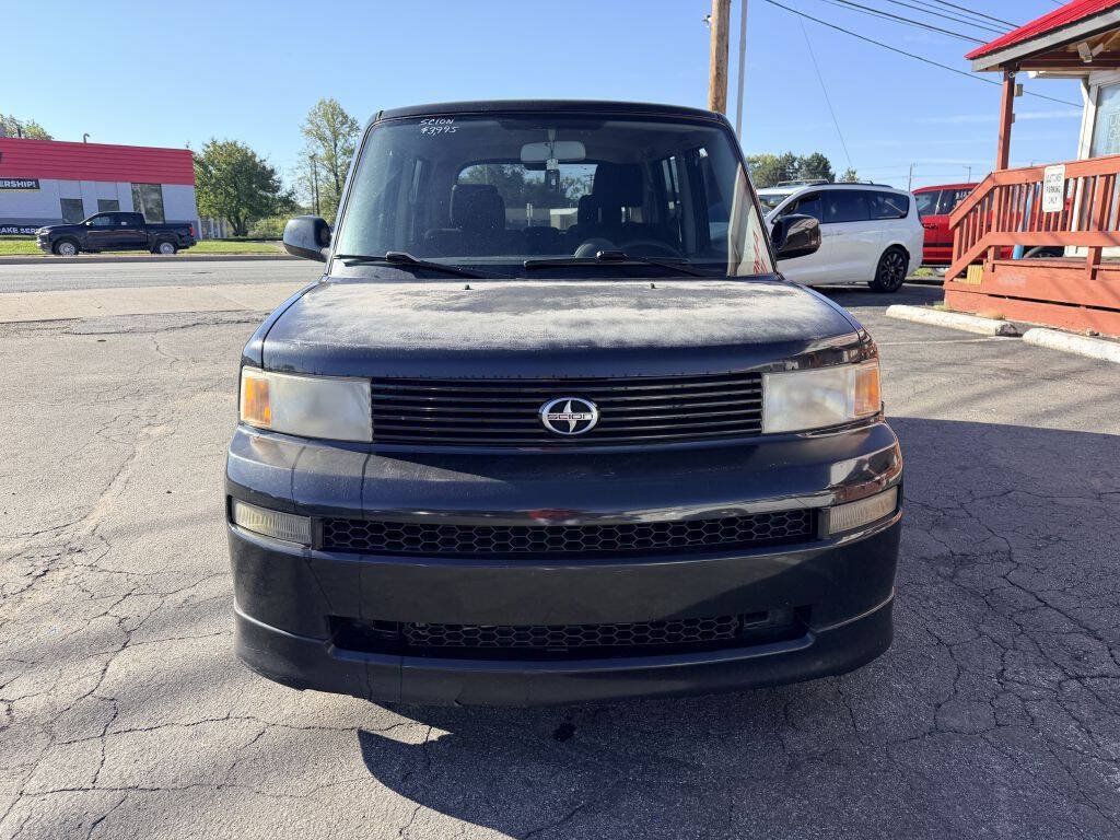 Used 2006 Scion xB FWD image 2