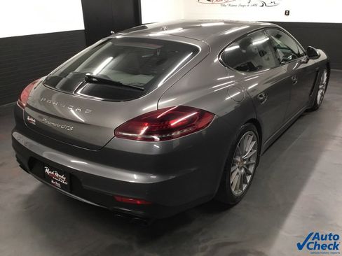 Used 2016 Porsche Panamera GTS image 11