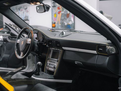 Used 2008 Porsche 911 GT2 image 9