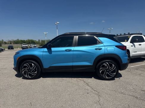 Used 2025 Chevrolet TrailBlazer RS w/ Convenience Package image 2