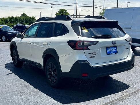 Used 2023 Subaru Outback Onyx Edition AWD/4WD image 5